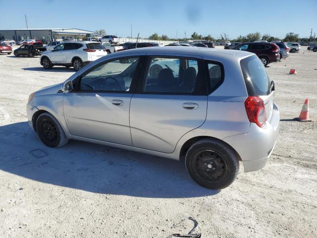KL1TD66E49B306599 - 2009 CHEVROLET AVEO LS SILVER photo 2
