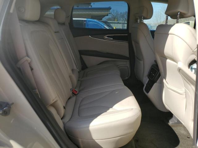 2LMPJ8LP3JBL36583 - 2018 LINCOLN MKX RESERVE Կրեմագույն լուսանկար 11