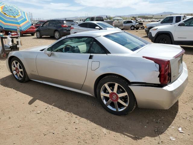 1G6YV34A055601334 - 2005 CADILLAC XLR SILVER photo 2