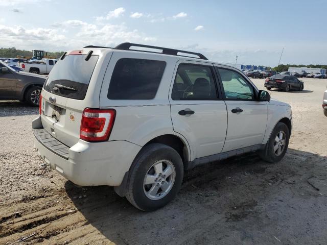 1FMCU0D73BKA96895 - 2011 FORD ESCAPE XLT WHITE photo 3