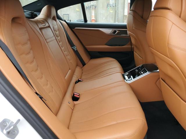 WBAGV8C09NCG94008 - 2022 BMW M850XI WHITE photo 10