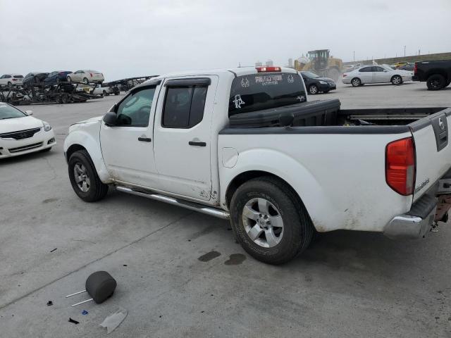 1N6AD07UX9C406619 - 2009 NISSAN FRONTIER CREW CAB SE WHITE photo 2