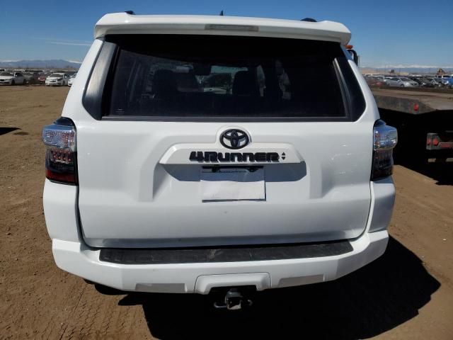 JTEMU5JR4N6022986 - 2022 TOYOTA 4RUNNER SR5/SR5 PREMIUM WHITE photo 6