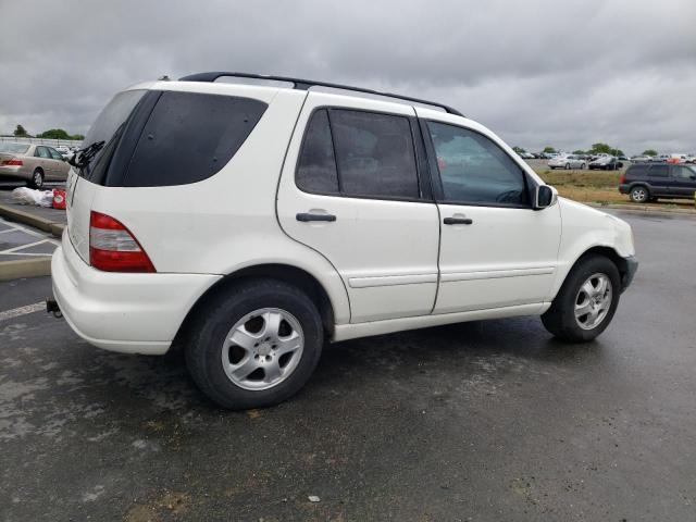 4JGAB54E52A330145 - 2002 MERCEDES-BENZ ML320 320 WHITE photo 3