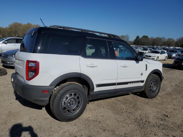 3FMCR9C67PRE10744 - 2023 FORD BRONCO SPO OUTER BANKS WHITE photo 3