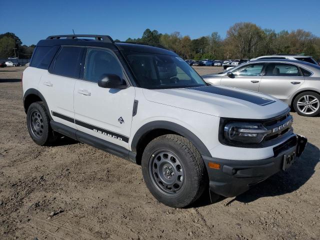 3FMCR9C67PRE10744 - 2023 FORD BRONCO SPO OUTER BANKS WHITE photo 4