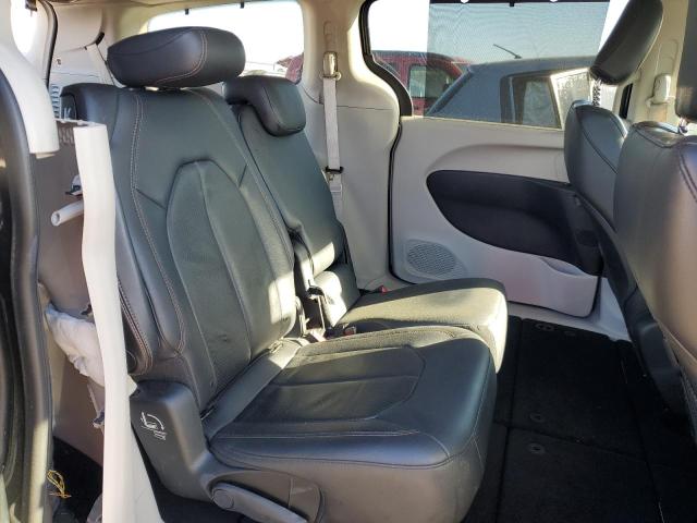 2C4RC1BG2JR123157 - 2018 CHRYSLER PACIFICA TOURING L GRAY photo 11