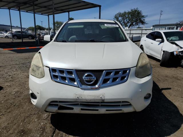 JN8AS5MT2DW017082 - 2013 NISSAN ROGUE S WHITE photo 5