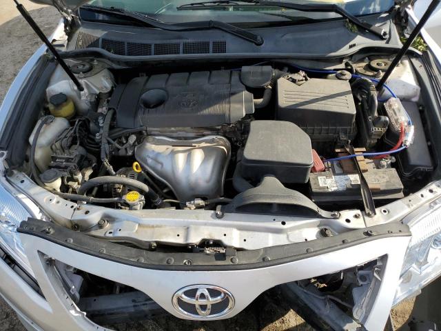 4T1BF3EK2AU110217 - 2010 TOYOTA CAMRY BASE SILVER photo 11