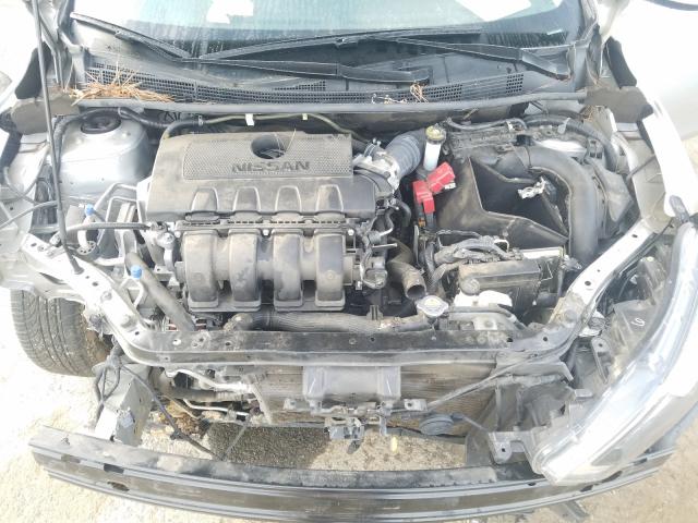 3N1AB7AP7JY304620 - 2018 NISSAN SENTRA S SILVER photo 7