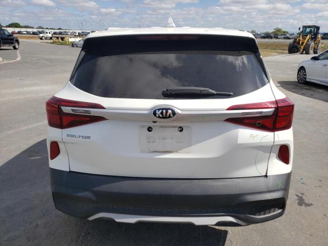 KNDEPCAA1M7163229 - 2021 KIA SELTOS LX WHITE photo 6