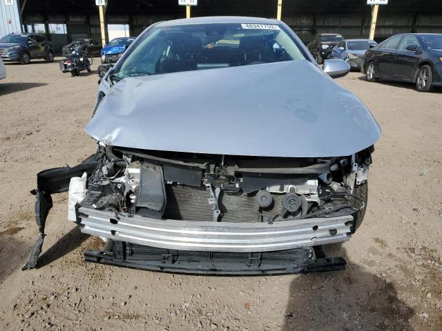 JTDEAMDE0NJ043867 - 2022 TOYOTA COROLLA LE SILVER photo 5