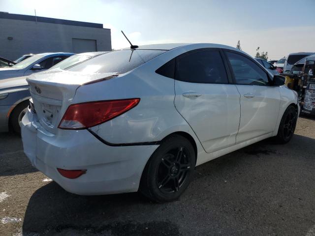 KMHCT4AE0HU274059 - 2017 HYUNDAI ACCENT SE WHITE photo 3