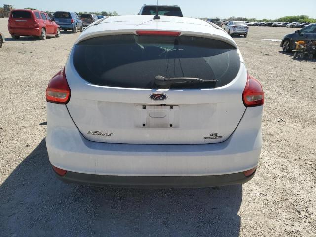 1FADP3K29GL213718 - 2016 FORD FOCUS SE WHITE photo 6