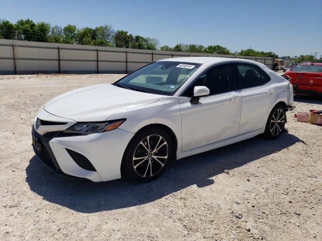 4T1B11HK5JU596777 - 2018 TOYOTA CAMRY L WHITE photo 1