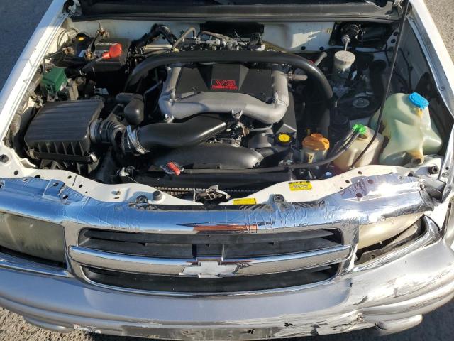 2CNBE634016912210 - 2001 CHEVROLET TRACKER LT WHITE photo 12