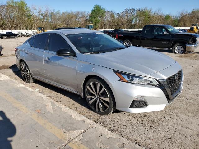 1N4BL4CVXLN307316 - 2020 NISSAN ALTIMA SR SILVER photo 4