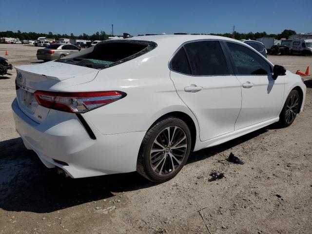 4T1G11AK7LU329076 - 2020 TOYOTA CAMRY SE WHITE photo 3