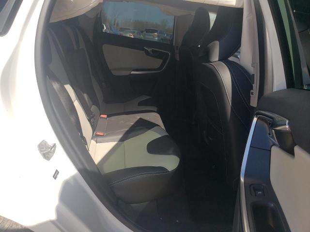 YV440MRRXH2085632 - 2017 VOLVO XC60 T5 DYNAMIC თეთრი ფოტო 11