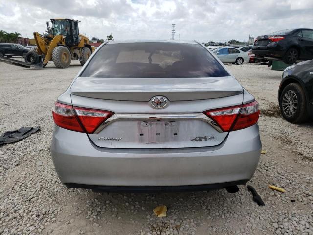 4T1BF1FK6HU375560 - 2017 TOYOTA CAMRY LE SILVER photo 6