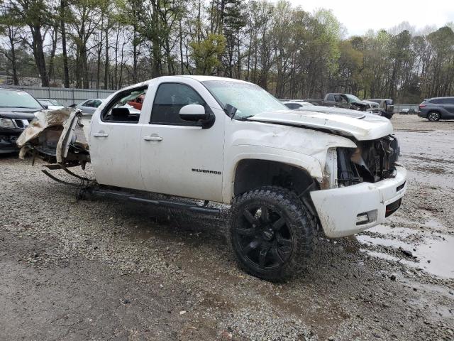 3GCPKSE75DG303545 - 2013 CHEVROLET SILVERADO K1500 LT WHITE photo 4