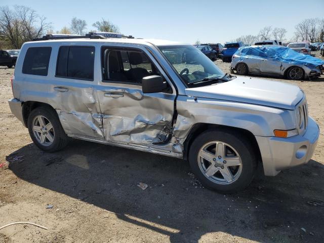 1J4NT2GB3AD579098 - 2010 JEEP PATRIOT SPORT SILVER photo 4