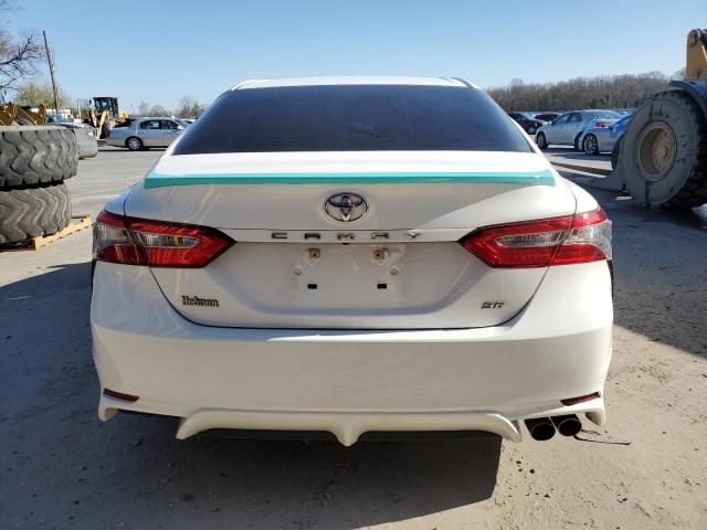 4T1B11HKXJU133324 - 2018 TOYOTA CAMRY L WHITE photo 6