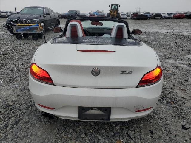 WBALM53519E376595 - 2009 BMW Z4 SDRIVE30I WHITE photo 6