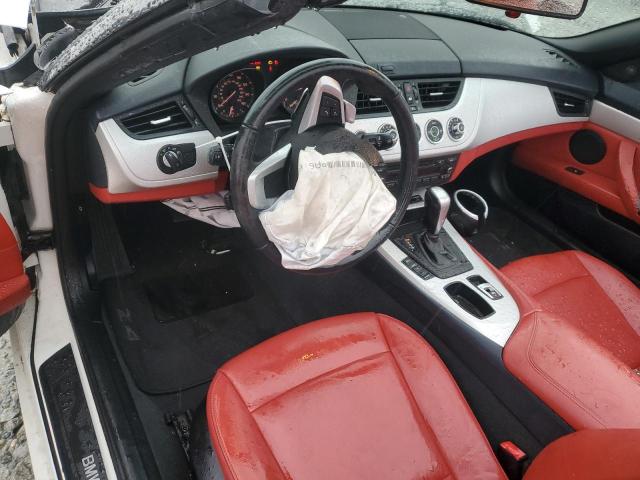 WBALM53519E376595 - 2009 BMW Z4 SDRIVE30I WHITE photo 8