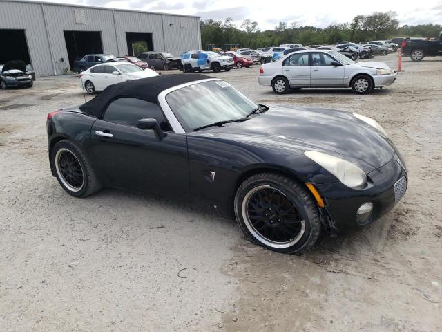 1G2MB35B58Y107764 - 2008 PONTIAC SOLSTICE BLACK photo 4