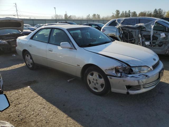 JT8BF28G9Y0267782 - 2000 LEXUS ES 300 WHITE photo 4