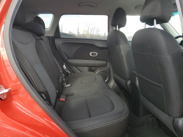 KNDJP3A59J7510674 - 2018 KIA SOUL + RED photo 10