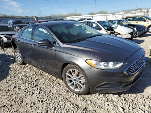 3FA6P0H76HR345025 - 2017 FORD FUSION SE GRAY photo 4