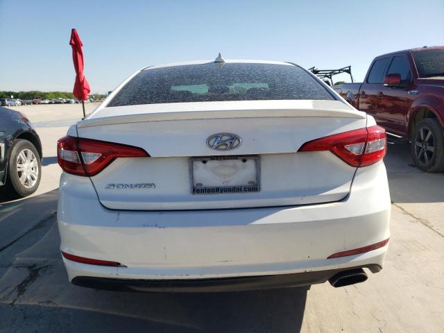 5NPE24AF0FH188430 - 2015 HYUNDAI SONATA SE WHITE photo 6