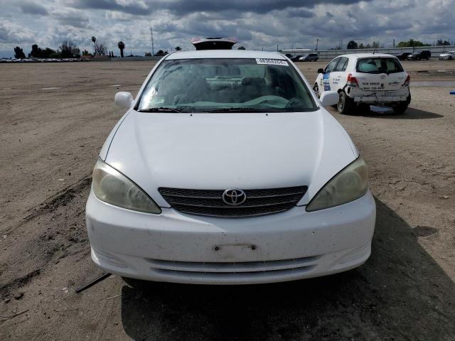 4T1BE32K43U165360 - 2003 TOYOTA CAMRY LE WHITE photo 5