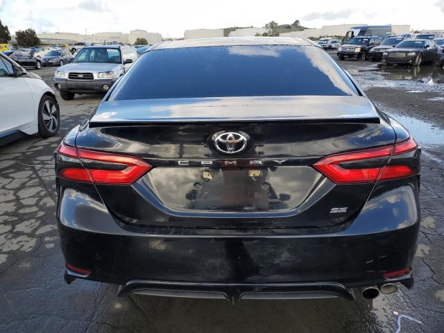 4T1B11HK1JU674536 - 2018 TOYOTA CAMRY L BLACK photo 6