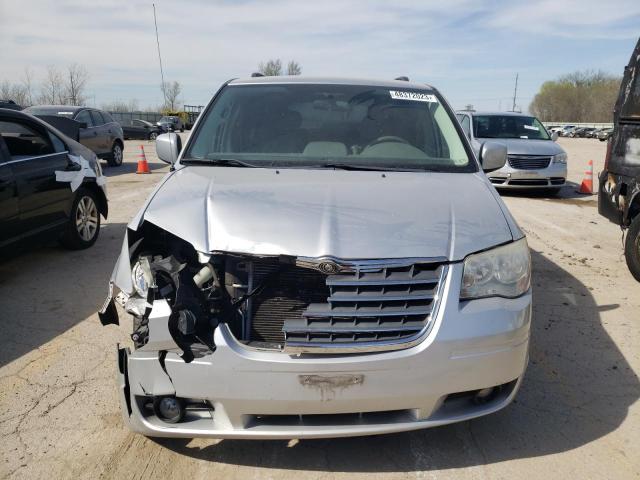 2A4RR5D13AR346378 - 2010 CHRYSLER TOWN & COU TOURING 银色 照片 5