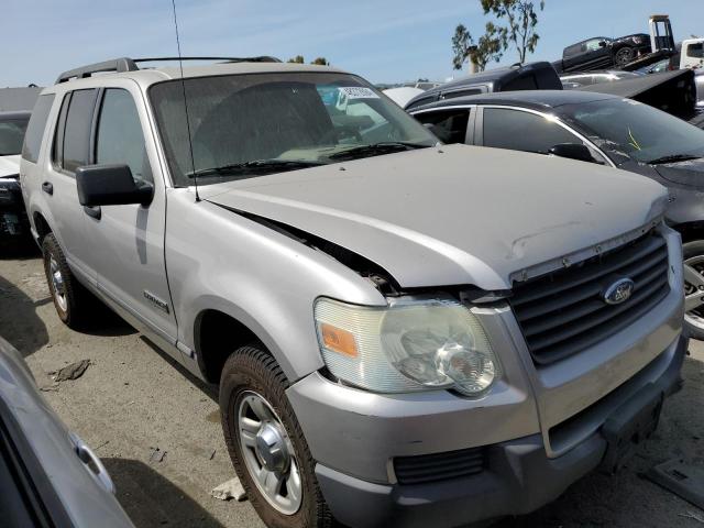 1FMEU62E36UB38134 - 2006 FORD EXPLORER XLS SILVER photo 4