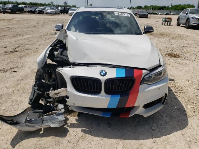 WBA2G1C3XHV639322 - 2017 BMW M240I WHITE photo 5