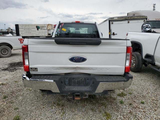 1FT8W3ATXHED99672 - 2017 FORD F350 SUPER DUTY WHITE photo 6