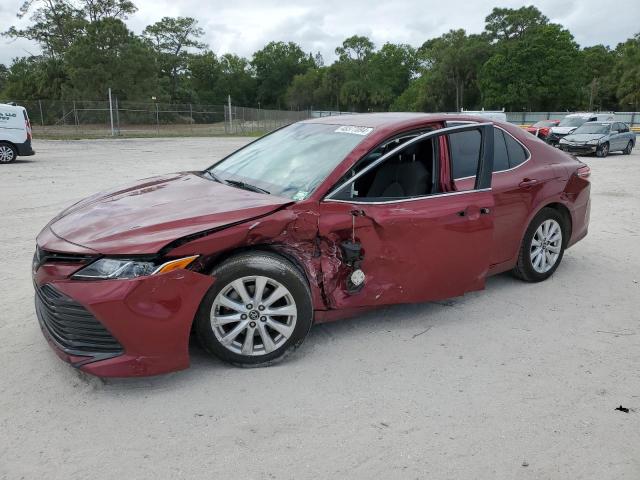 4T1B11HK1JU520814 - 2018 TOYOTA CAMRY L BURGUNDY photo 1