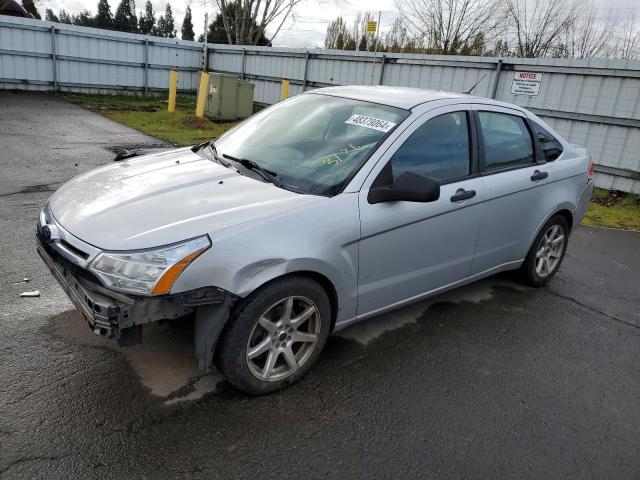 1FAHP3FN3AW123055 - 2010 FORD FOCUS SE SILVER photo 1