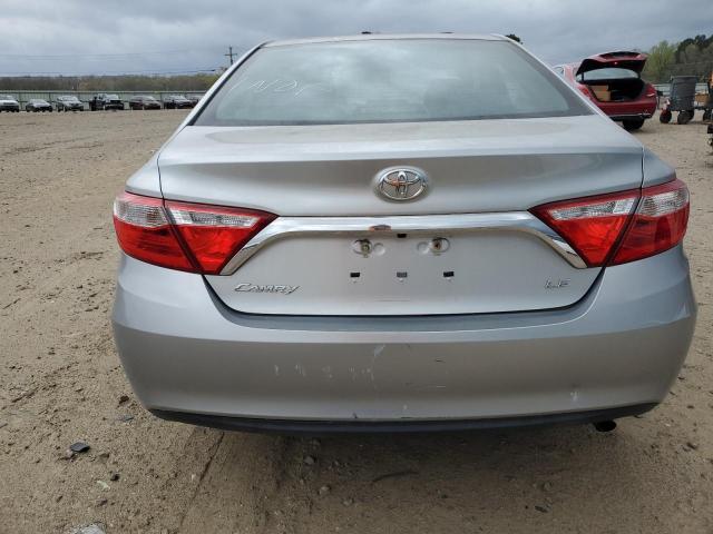 4T1BF1FK1HU648338 - 2017 TOYOTA CAMRY LE SILVER photo 6