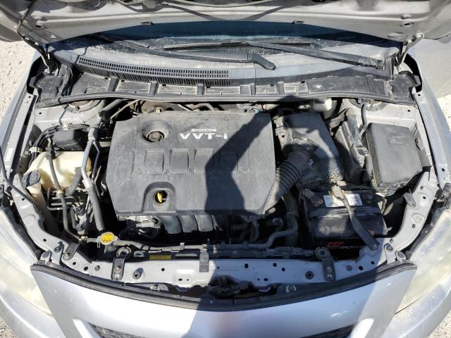 1NXBU4EEXAZ188010 - 2010 TOYOTA COROLLA BASE SILVER photo 11