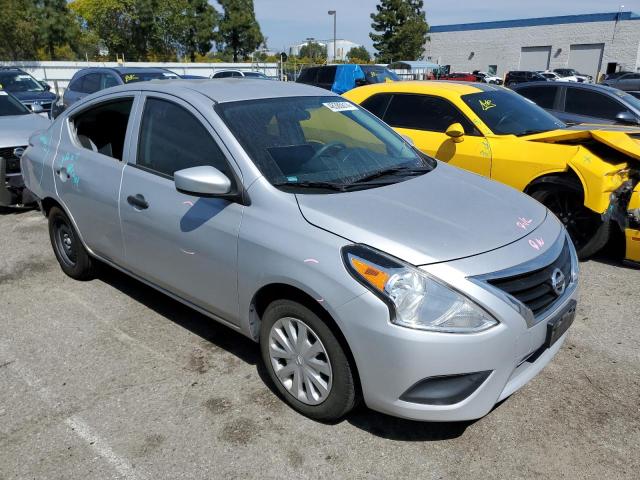 3N1CN7APXGL918566 - 2016 NISSAN VERSA S SILVER photo 4