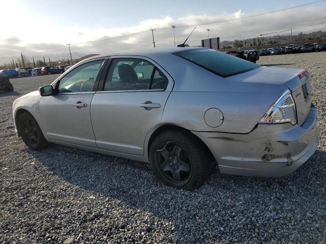 3FAHP0HAXAR382864 - 2010 FORD FUSION SE SILVER photo 2