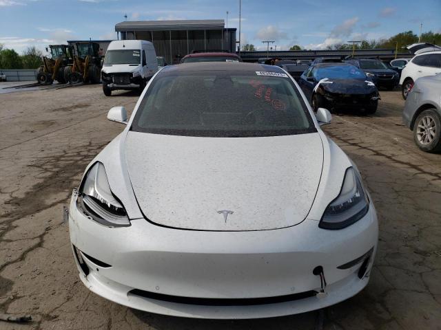 5YJ3E1EA2JF153195 - 2018 TESLA MODEL 3 WHITE photo 5