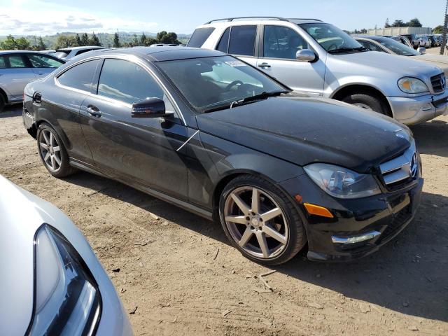 WDDGJ4HB4DF975103 - 2013 MERCEDES-BENZ C 250 BLACK photo 4