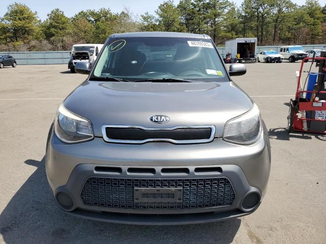 KNDJN2A29E7063131 - 2014 KIA SOUL GRAY photo 5