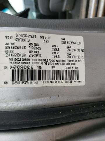 1A4GP45R76B582193 - 2006 CHRYSLER TOWN & COU ვერცხლისფერი ფოტო 10